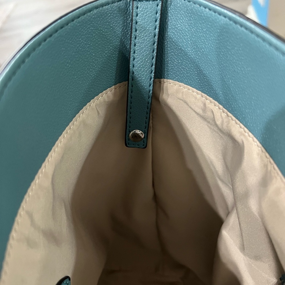 Nine West Blue Tote Bag Spacious and Minimalist with matching clutch - Picture 7 of 11